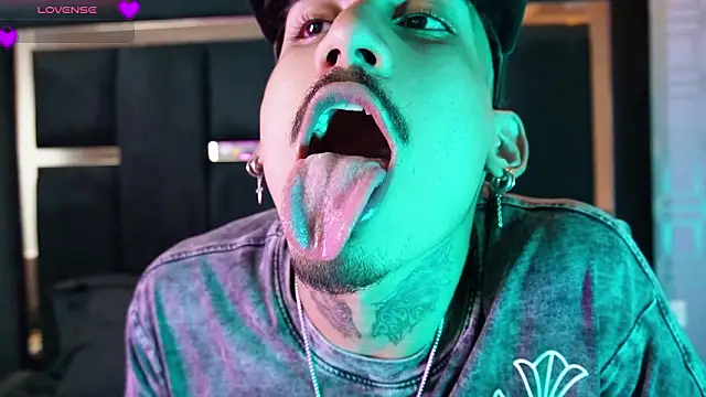 Snapshot of Dark_Eros_ chatting on 02/26/26, 08:19 Dark Eros online show from 02/26/26, 08:19