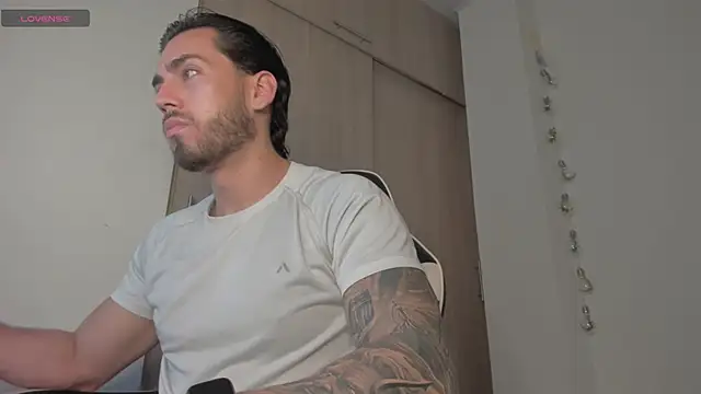 Axel  Blaze online show from 04/18/26, 12:42