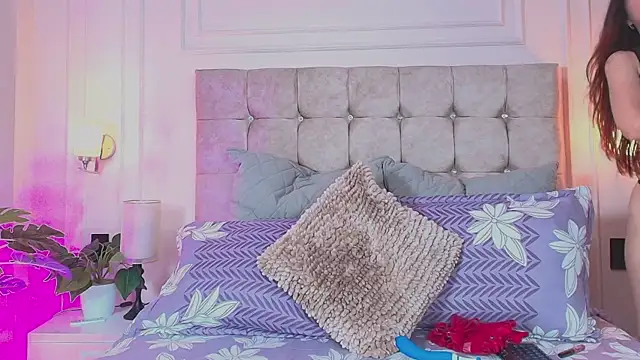 Snapshot of gabyevans4 chatting on 04/16/26, 12:17 gabyevans4 online show from 04/16/26, 12:17