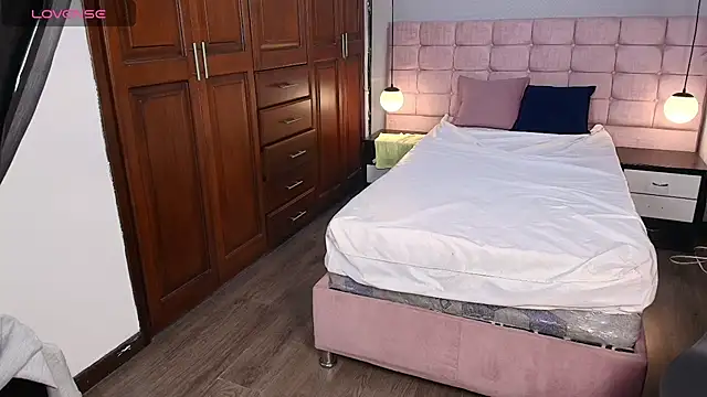 ShayMilleer online show from 04/06/26, 12:06