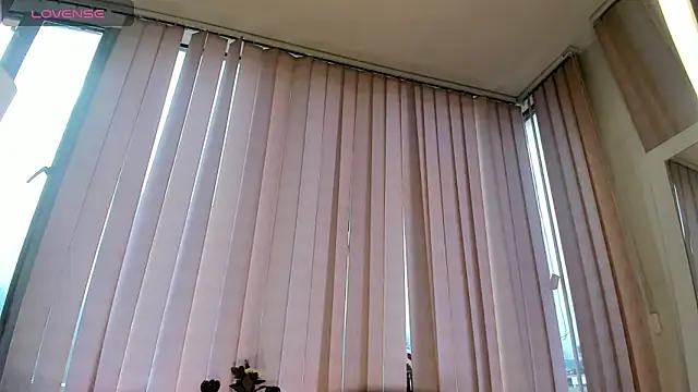 miss valka online show from 04/17/26, 01:03