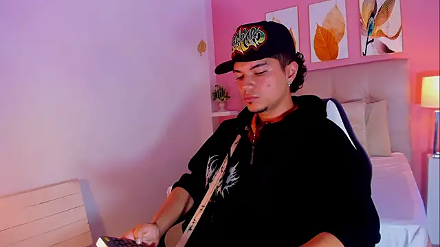 Briian   online show from 06/11/26, 07:23