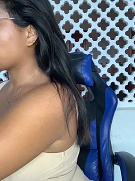 Coraline em online show from 03/30/26, 06:09