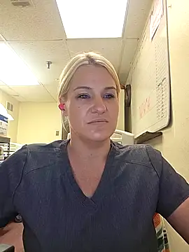 LadyB07 online show from 05/05/26, 06:05