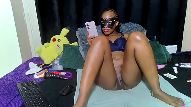 trixiey8 online show from 04/16/26, 09:39