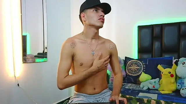 Dereek Hot online show from 05/13/26, 06:55