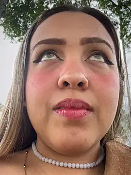 Snapshot of Moon_Velvet_ chatting on 03/01/26, 08:11 Moon Velvet online show from 03/01/26, 08:11