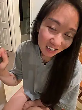 Snapshot of Asianxx chatting on 03/04/26, 05:02 Asianxx online show from 03/04/26, 05:02