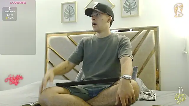 oliver   saint online show from 04/02/26, 12:08