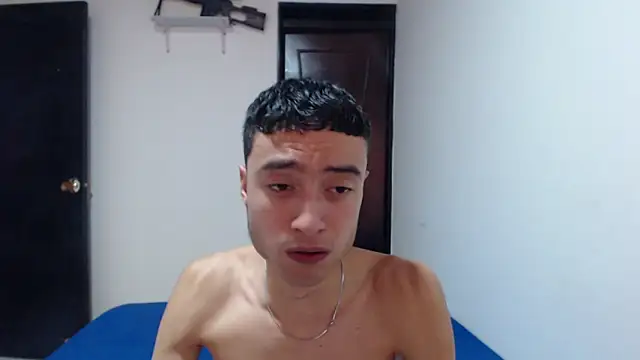 Snapshot of Sweet-Bane chatting on 04/15/26, 03:19 Sweet-Bane online show from 04/15/26, 03:19