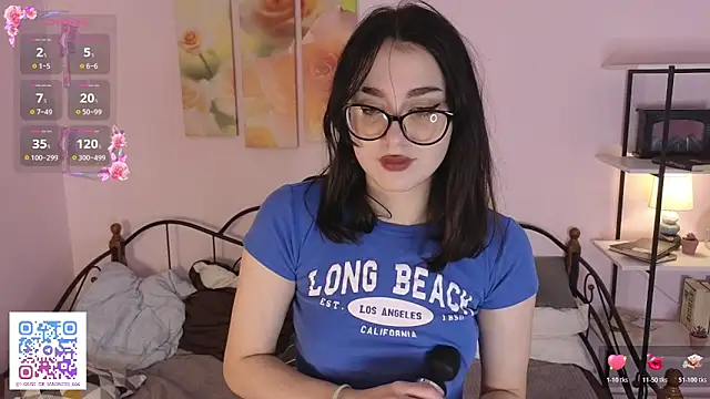 Snapshot of Bell_Menis chatting on 04/04/26, 12:13 Bell Menis online show from 04/04/26, 12:13