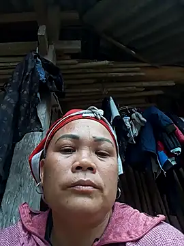 Snapshot of Heylen_hooo chatting on 02/25/26, 10:14 Heylen hooo online show from 02/25/26, 10:14