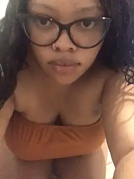 candy-95 online show from 04/15/26, 08:32