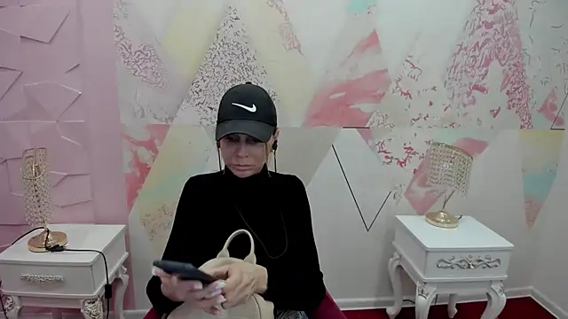 Susanna fletcher online show from 02/25/26, 11:09