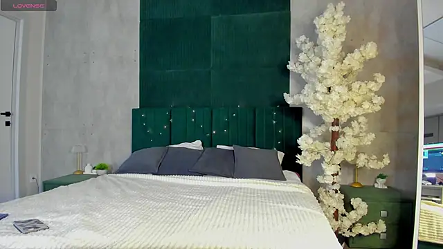Kiva Rice online show from 04/16/26, 01:06
