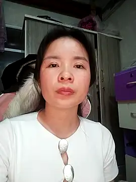 Ivy Trix2 online show from 03/17/26, 01:58