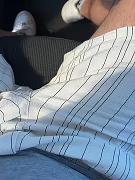 Snapshot of portostrip chatting on 04/08/26, 01:55 portostrip online show from 04/08/26, 01:55