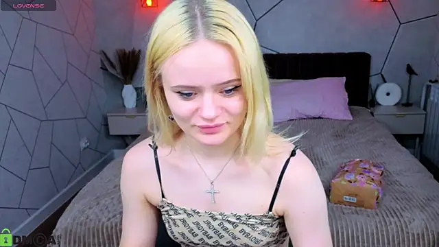 Tessa Ashe online show from 04/02/26, 09:40