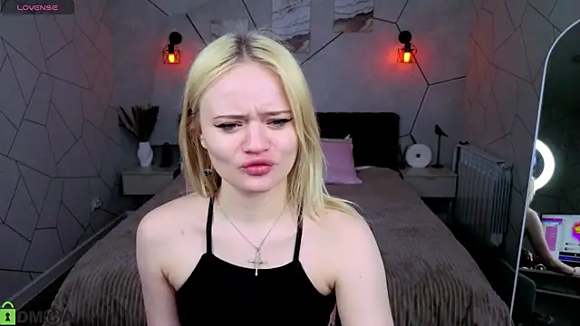 Tessa Ashe online show from 04/03/26, 09:18