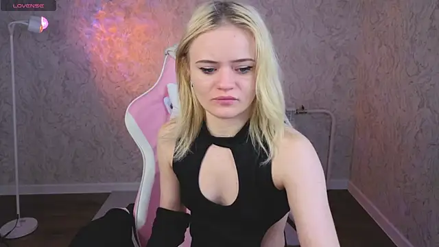 Tessa Ashe online show from 04/21/26, 01:42