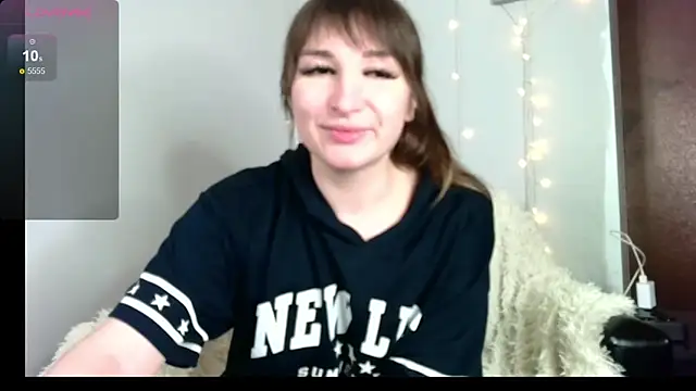 Birdie Kiss online show from 05/13/26, 08:16