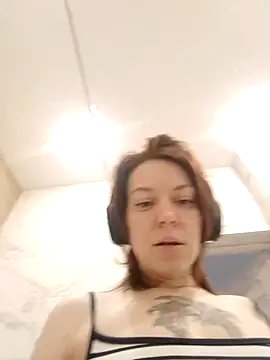 Snapshot of QuietButHungry chatting on 03/02/26, 05:08 QuietButHungry online show from 03/02/26, 05:08