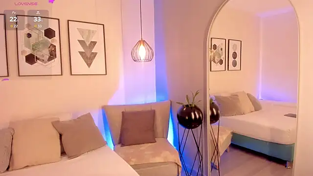 ariavelvet  online show from 03/25/26, 02:39