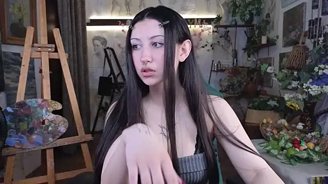 Snapshot of EffieMeowley chatting on 04/11/26, 09:24 EffieMeowley online show from 04/11/26, 09:24