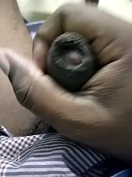 Snapshot of sathish2895 chatting on 03/08/26, 02:54 sathish2895 online show from 03/08/26, 02:54