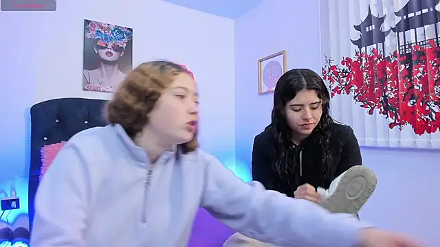 valeria and zoe online show from 03/30/26, 01:45