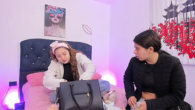 valeria and zoe online show from 04/10/26, 02:11