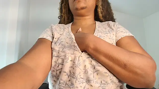 luxy benet online show from 03/27/26, 09:21