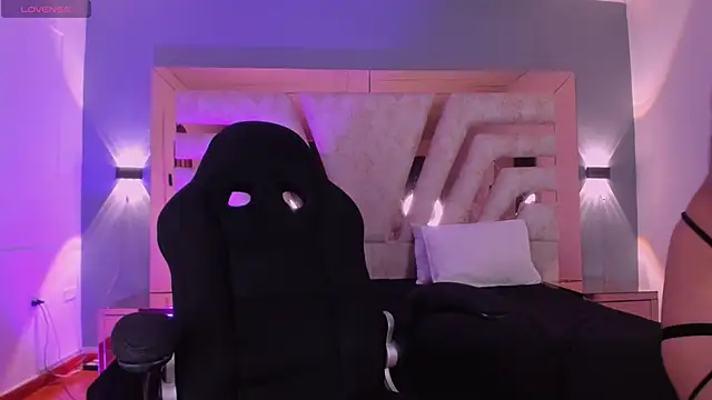 AgathaUwuDoll online show from 03/08/26, 04:05