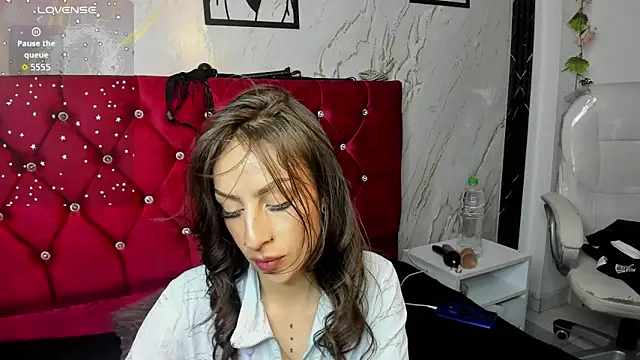 Miis Beella online show from 05/28/26, 08:06