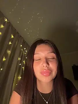 Fragile Tease online show from 03/28/26, 03:11