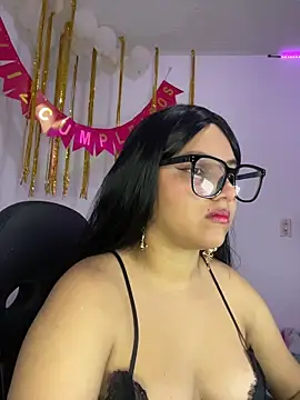 aurora bela online show from 04/04/26, 12:20