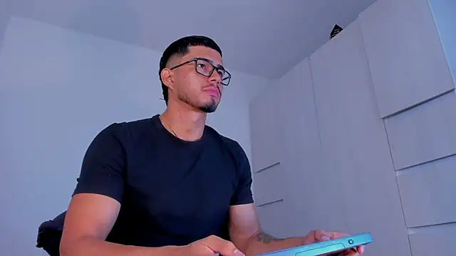 THADEO KING2 online show from 03/24/26, 05:29