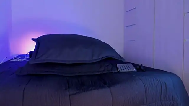 THADEO KING2 online show from 04/12/26, 01:43