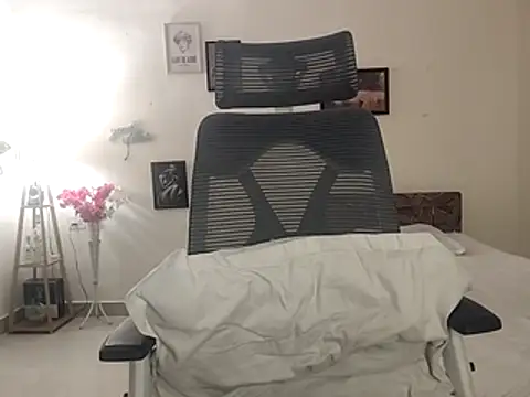 misstyy online show from 04/25/26, 05:32