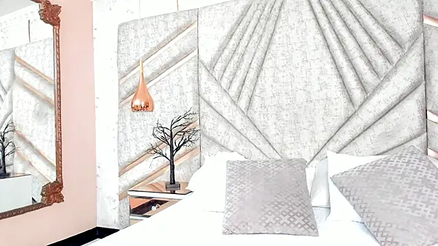 EmeelyMuller online show from 04/14/26, 04:18