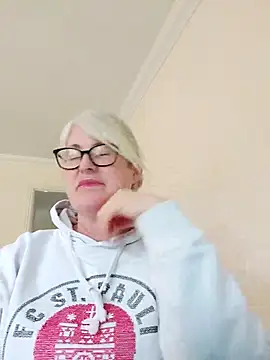 FlirtyFleur-x online show from 03/31/26, 10:04