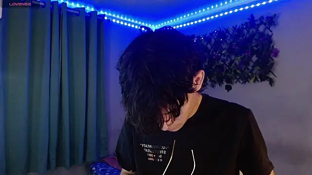 Snapshot of noah_millerx chatting on 04/18/26, 03:54 noah millerx online show from 04/18/26, 03:54
