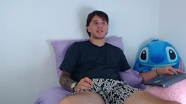 EXCLUSIVE8 online show from 06/11/26, 02:11