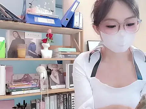 RG Lenalyy online show from 06/10/26, 04:12