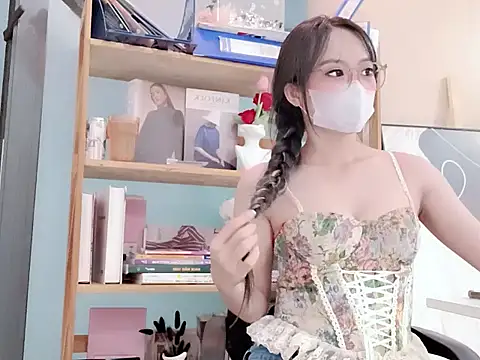 RG Lenalyy online show from 06/15/26, 05:42