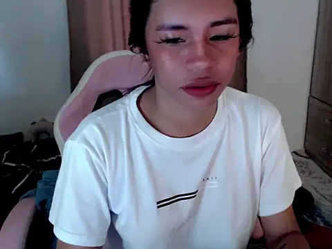 Maxinelove1 online show from 06/29/26, 04:08