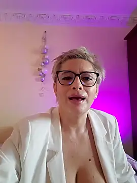 LunaBlaise online show from 03/12/26, 07:14