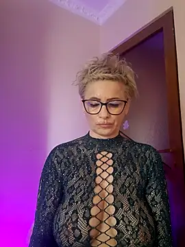 LunaBlaise online show from 05/16/26, 06:32