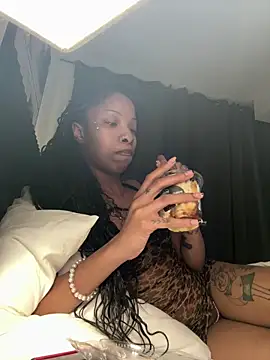 tinkyybae online show from 03/04/26, 07:58