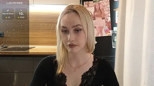 Snapshot of Bella_Villen chatting on 07/11/26, 12:19 Bella Villen online show from 07/11/26, 12:19